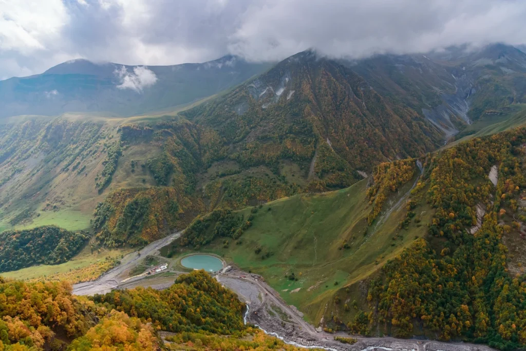 Gudauri-mountain-landscape-near-gudauri-from-georgia-russia-friendship-monument-georgia (1)