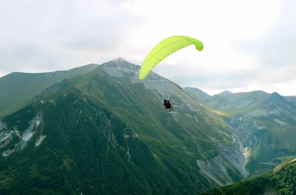 Gudauri-two-seater-paragliding-caucasus-mountain-ranges-gudauri-georgia